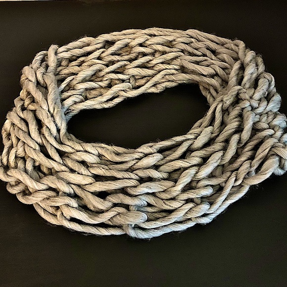 🍃Pick 3/$21- Grey Wide Knit Infinity Style Scarf- New Without Tags! - Picture 1 of 2